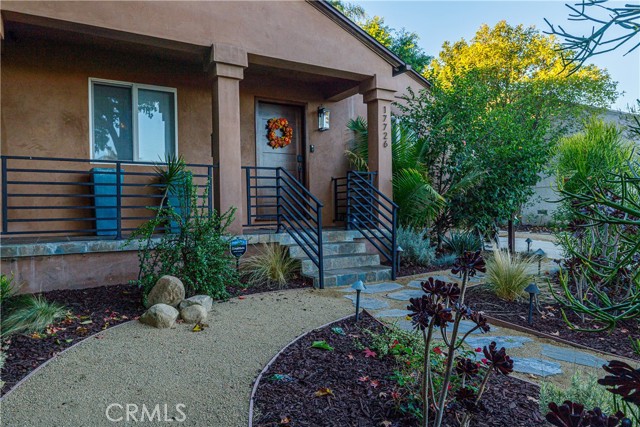 Detail Gallery Image 2 of 15 For 17726 Martha St., Encino,  CA 91316 - 3 Beds | 2 Baths