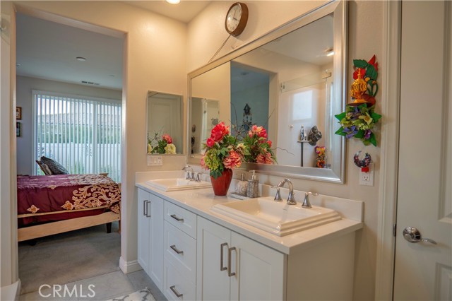 Detail Gallery Image 18 of 31 For 20525 Martingale, Saugus,  CA 91350 - 3 Beds | 3 Baths