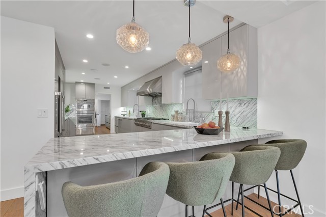 1812 Linda Vista Avenue, Pasadena CA: https://media.crmls.org/medias/aa5f5e3a-d395-4c16-8d18-15cb9df6cfd1.jpg