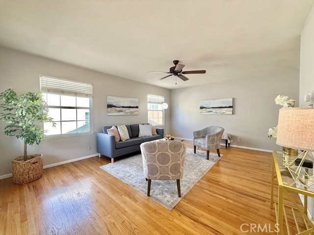 Detail Gallery Image 3 of 27 For 11622 Massinger St, Lakewood,  CA 90715 - 3 Beds | 1 Baths