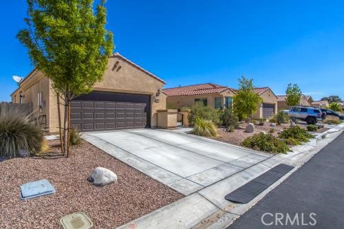 Detail Gallery Image 3 of 25 For 18922 Lariat St, Apple Valley,  CA 92308 - 2 Beds | 2 Baths