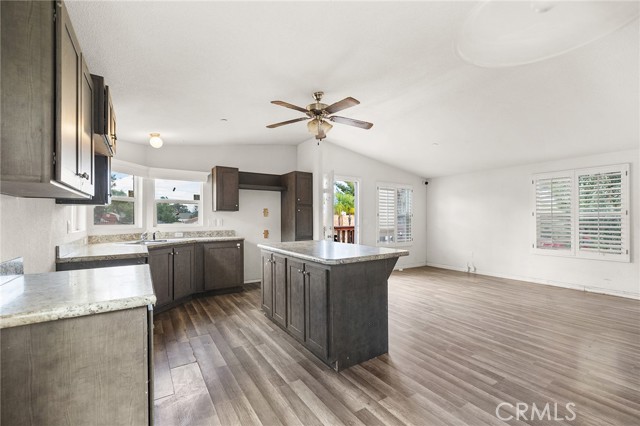 17603 Hayes, Lake Elsinore CA: https://media.crmls.org/medias/aa5fdf6d-4781-4a3f-a64a-6e9cf9c95b3b.jpg