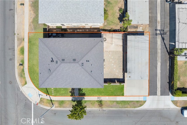 10004 Foster Road, Bellflower CA: https://media.crmls.org/medias/aa5fe5a9-5645-40ba-9e0a-6b186a6af7aa.jpg