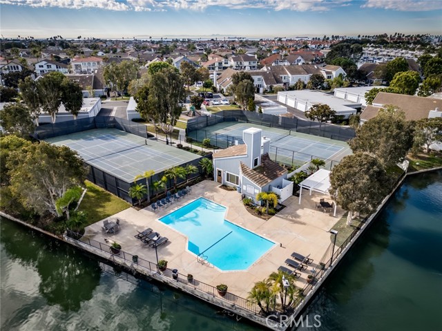 Detail Gallery Image 31 of 32 For 3572 Bravata, Huntington Beach,  CA 92649 - 3 Beds | 3 Baths