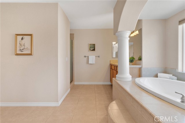 19410 Allegheny Court, Apple Valley CA: https://media.crmls.org/medias/aa6124ca-acb0-4e96-8de4-4ef813e03c9f.jpg