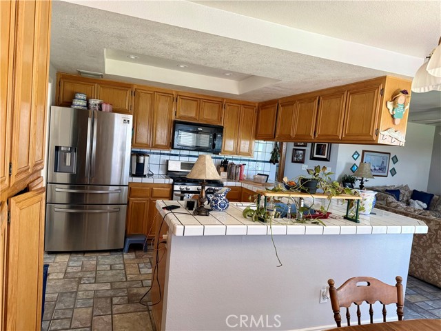 Detail Gallery Image 6 of 20 For 12225 San Dimas St, Victorville,  CA 92392 - 4 Beds | 3 Baths