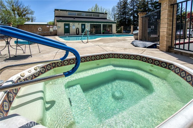 Detail Gallery Image 31 of 39 For 10 Royale Ave 23b,  Lakeport,  CA 95453 - 3 Beds | 2 Baths