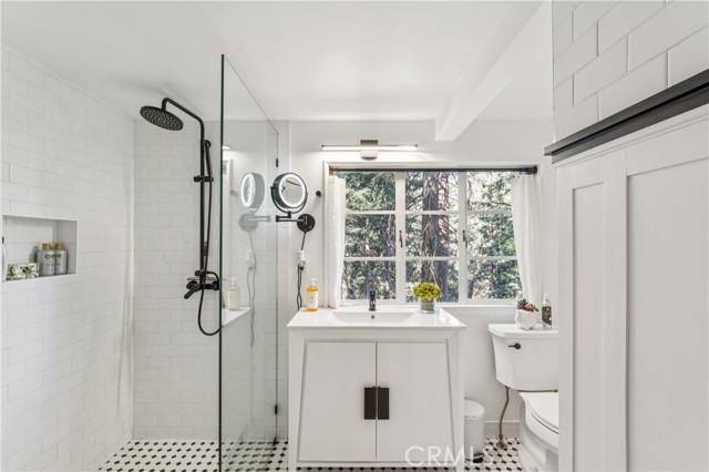 Detail Gallery Image 33 of 69 For 840 Coyote Walk, Lake Arrowhead,  CA 92352 - 4 Beds | 3 Baths