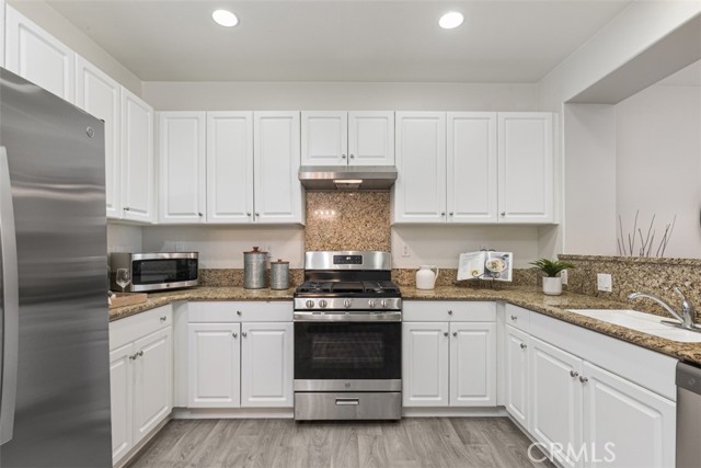 Detail Gallery Image 11 of 35 For 15856 Lasselle St #C,  Moreno Valley,  CA 92551 - 2 Beds | 2/1 Baths