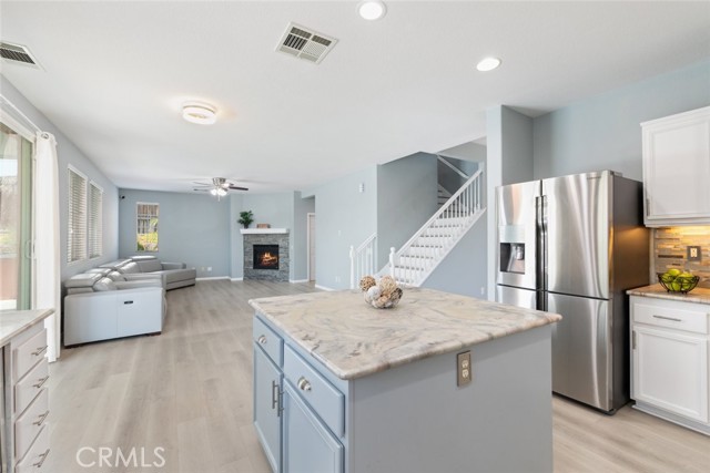 Detail Gallery Image 18 of 59 For 41041 Crimson Pillar Lane, Lake Elsinore,  CA 92532 - 4 Beds | 2/1 Baths