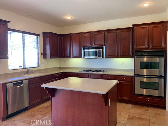 33782 Channel Street, Temecula CA: https://media.crmls.org/medias/aa628cb4-e802-40c9-a5bf-1975c1aee3be.jpg
