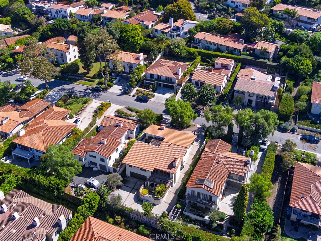 36. 2505 Via Pinale Palos Verdes Estates, CA 90274