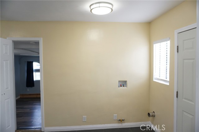 10109 Noble Avenue, Mission Hills (San Fernando) CA: https://media.crmls.org/medias/aa637e42-f7a1-4f2c-8d71-c798367209c5.jpg