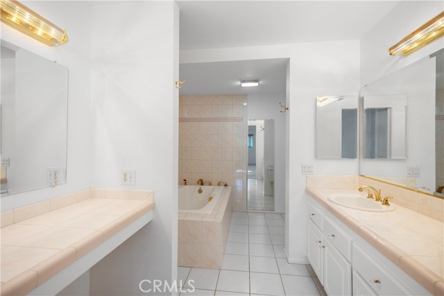 Detail Gallery Image 14 of 41 For 2388 W via Mariposa 3e,  Laguna Woods,  CA 92637 - 3 Beds | 2 Baths