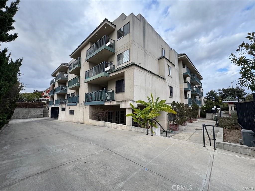 321 N Orange Avenue #209