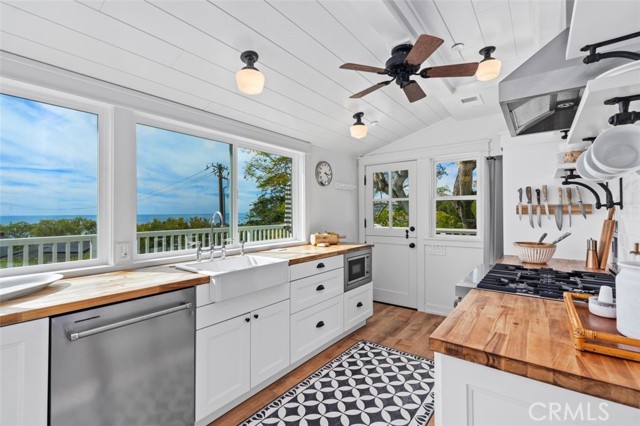 Detail Gallery Image 19 of 39 For 509 Diamond, Laguna Beach,  CA 92651 - 5 Beds | 4 Baths