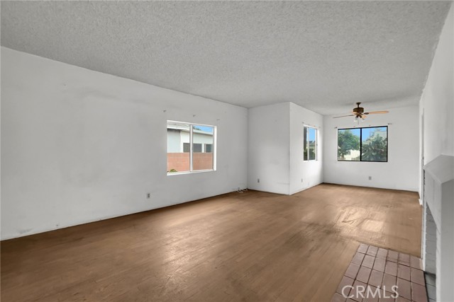 Detail Gallery Image 4 of 17 For 4922 Columbia Ave, Pico Rivera,  CA 90660 - – Beds | – Baths