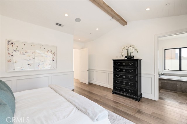 2001 Oak Avenue, Manhattan Beach, California 90266, 5 Bedrooms Bedrooms, ,5 BathroomsBathrooms,Residential,For Sale,Oak,SB25183354
