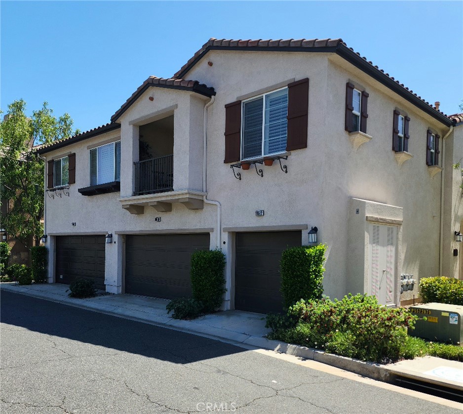 19512 Laroda Lane
