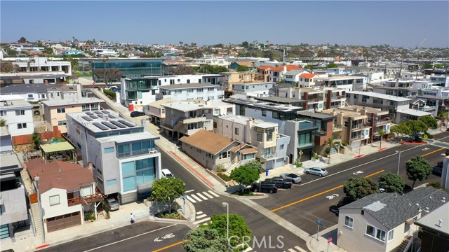 1320 Manhattan Avenue, Manhattan Beach, California 90266, ,Residential Income,Sold,Manhattan,SB22155270