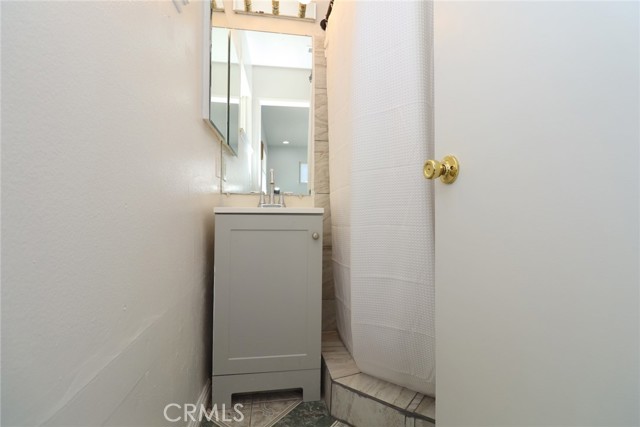 Detail Gallery Image 12 of 23 For 37334 55th St, Palmdale,  CA 93552 - 4 Beds | 2 Baths