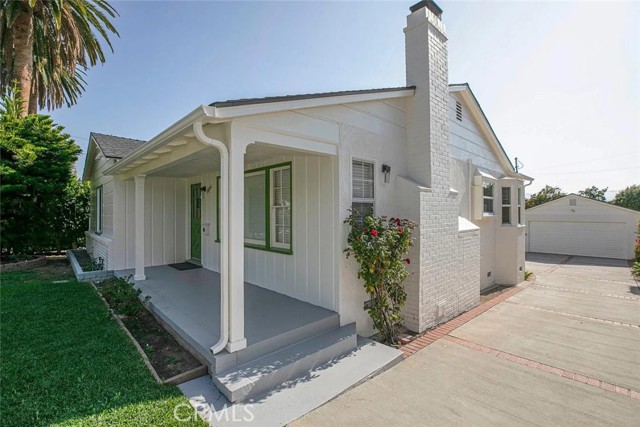 Detail Gallery Image 3 of 56 For 1606 Bel Aire Dr, Glendale,  CA 91201 - 2 Beds | 1 Baths