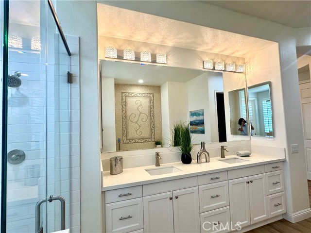 26480 Valley Oak Lane, Valencia CA: https://media.crmls.org/medias/aa689a52-0b38-4ca5-a088-9e07b1ef280a.jpg