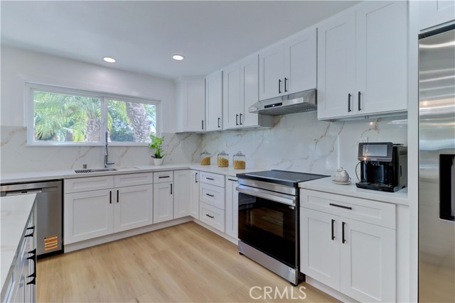 11428 Snowdrop Avenue, Fountain Valley CA: https://media.crmls.org/medias/aa68cb3a-76f8-429c-a7dd-07bf7dfe3dce.jpg
