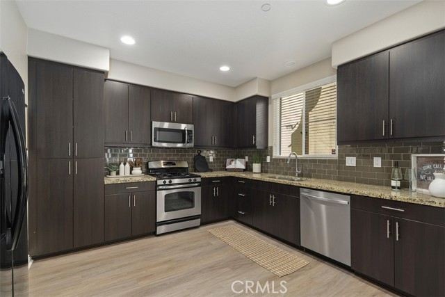 Detail Gallery Image 10 of 31 For 43002 Calle Cristal #35,  Temecula,  CA 92592 - 3 Beds | 2/1 Baths