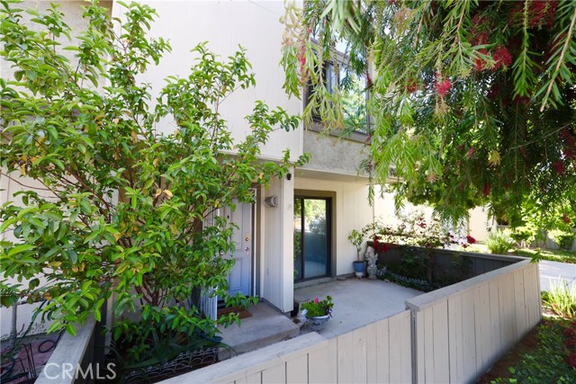Detail Gallery Image 1 of 66 For 9601 Sepulveda Bld #9,  North Hills,  CA 91343 - 3 Beds | 2/1 Baths