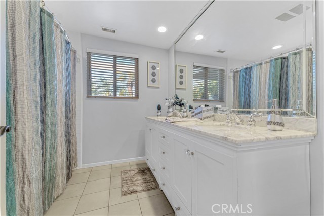 Detail Gallery Image 15 of 34 For 17426 Flanders St, Granada Hills,  CA 91344 - 4 Beds | 2 Baths