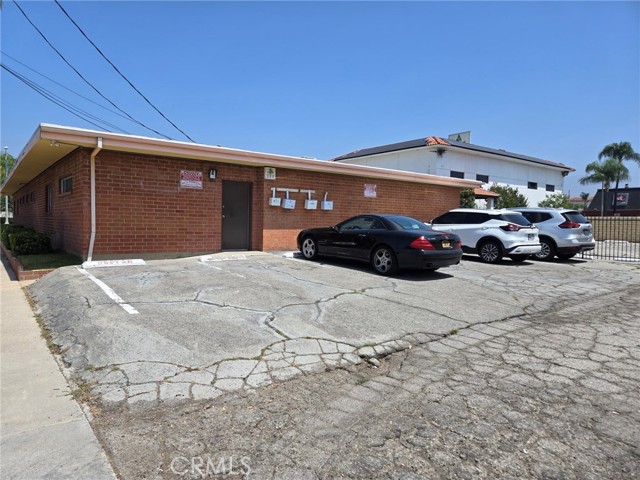 Image 21 of 23 For 418 San Fernando Mission Boulevard