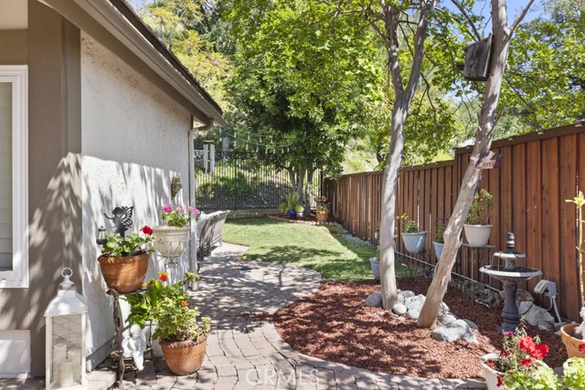 836 Via Alameda, San Dimas CA: https://media.crmls.org/medias/aa6a3e76-7ea9-4431-b661-2ff8883e1952.jpg