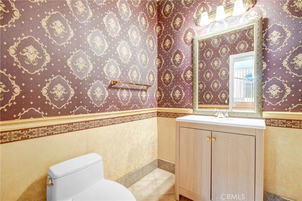 https://media.crmls.org/medias/aa6a9a95-4aab-4295-9b19-a78766424c8f.jpg?preset=X-Large