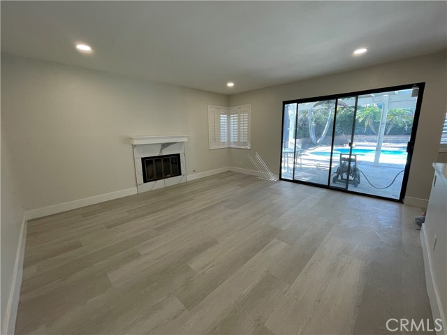 Detail Gallery Image 10 of 16 For 2304 Mangular Ave, Corona,  CA 92882 - 4 Beds | 2/1 Baths