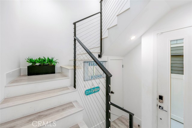 417 E Bay, Newport Beach CA: https://media.crmls.org/medias/aa6d1989-eb79-4f7f-87b9-355b11be8ef3.jpg