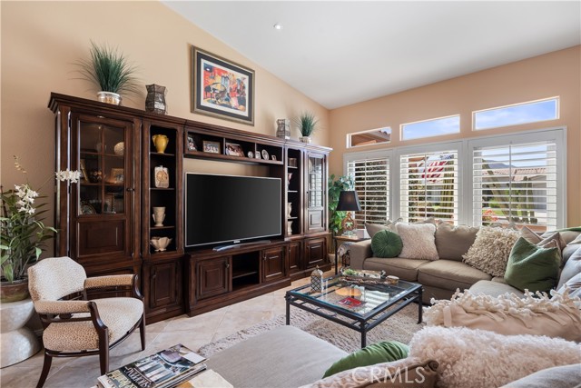 Detail Gallery Image 9 of 67 For 44316 Silver Canyon Lane, Palm Desert,  CA 92260 - 3 Beds | 2/1 Baths