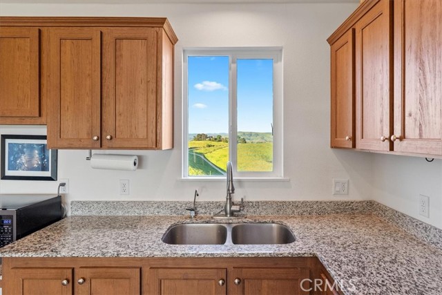 Detail Gallery Image 13 of 57 For 1730 Sutliff, Paso Robles,  CA 93446 - 2 Beds | 2 Baths