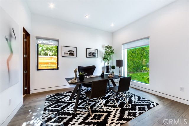 12732 Hortense Street, Studio City CA: https://media.crmls.org/medias/aa6e570b-ee06-4cf1-807f-dac12ce82646.jpg