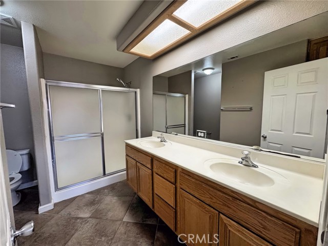Detail Gallery Image 6 of 14 For 13041 Billings Ct, Victorville,  CA 92395 - 3 Beds | 2 Baths