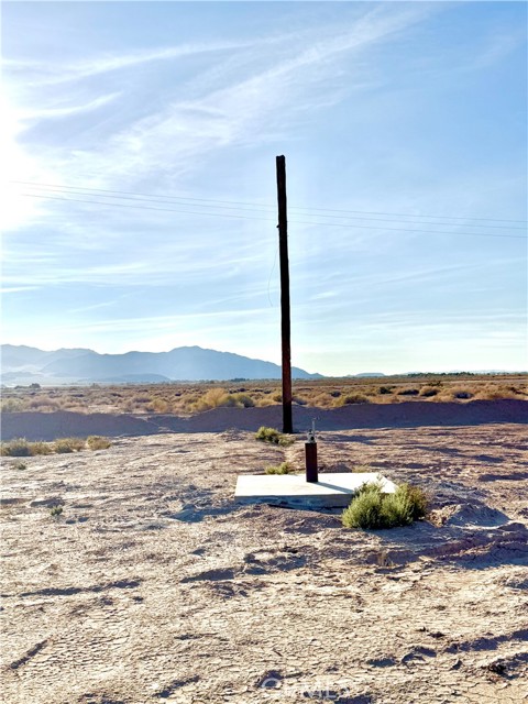 Detail Gallery Image 4 of 6 For 6 Gasco Rd, Newberry Springs,  CA 92365 - – Beds | – Baths