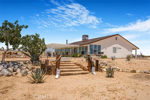 61975 La Brisa Drive, Joshua Tree CA: https://media.crmls.org/medias/aa702e4e-2450-4a51-bbbb-a6b7950962ac.jpg