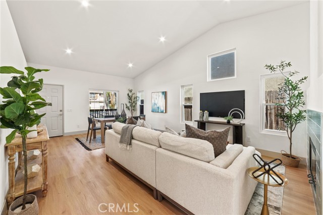 Detail Gallery Image 5 of 33 For 39535 Bainbridge, Murrieta,  CA 92563 - 3 Beds | 2 Baths