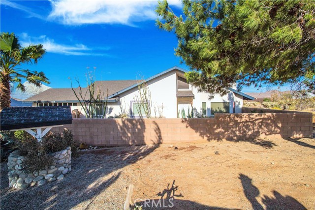 Detail Gallery Image 22 of 34 For 7815 Sunset Rd, Joshua Tree,  CA 92252 - 3 Beds | 2 Baths