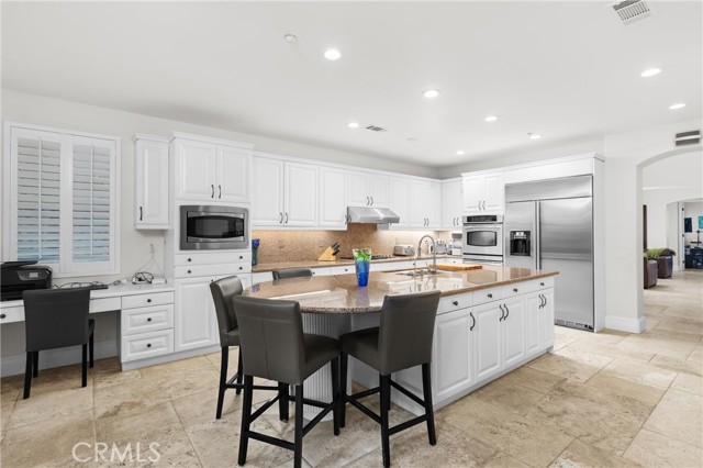 137 Beachcomber Drive, Pismo Beach CA: https://media.crmls.org/medias/aa722ad9-fe34-4ef3-8250-e69f493bde45.jpg