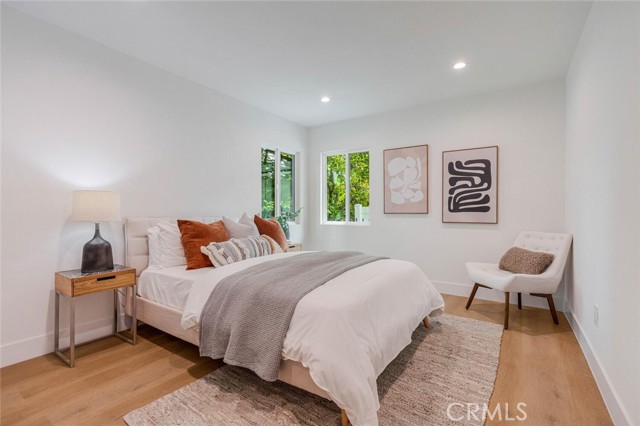 Detail Gallery Image 15 of 35 For 6615 Orion, Van Nuys,  CA 91406 - 3 Beds | 3 Baths