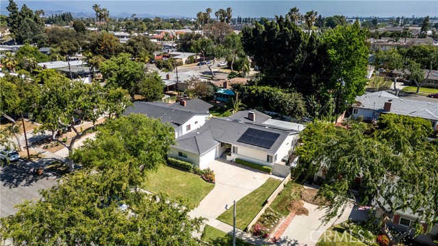 1626 Grove Place, Fullerton CA: https://media.crmls.org/medias/aa724032-8424-43de-8b80-6f5ee772bb4e.jpg