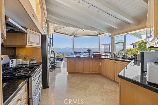 Detail Gallery Image 16 of 44 For 781 via Somonte, Palos Verdes Estates,  CA 90274 - 2 Beds | 3 Baths