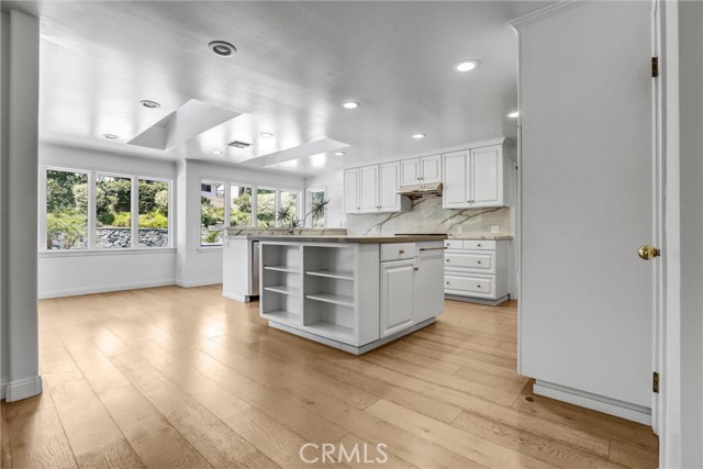 Updated kitchen with breakfast nook
