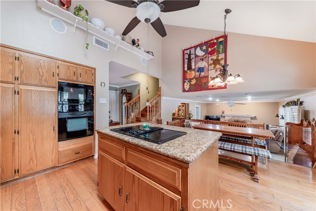 29620 Valle Olvera, Temecula CA: https://media.crmls.org/medias/aa7274e4-0442-479f-8773-82146f5630b6.jpg